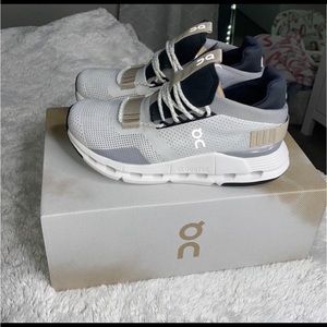 New On Running CloudNova. Size 5 white